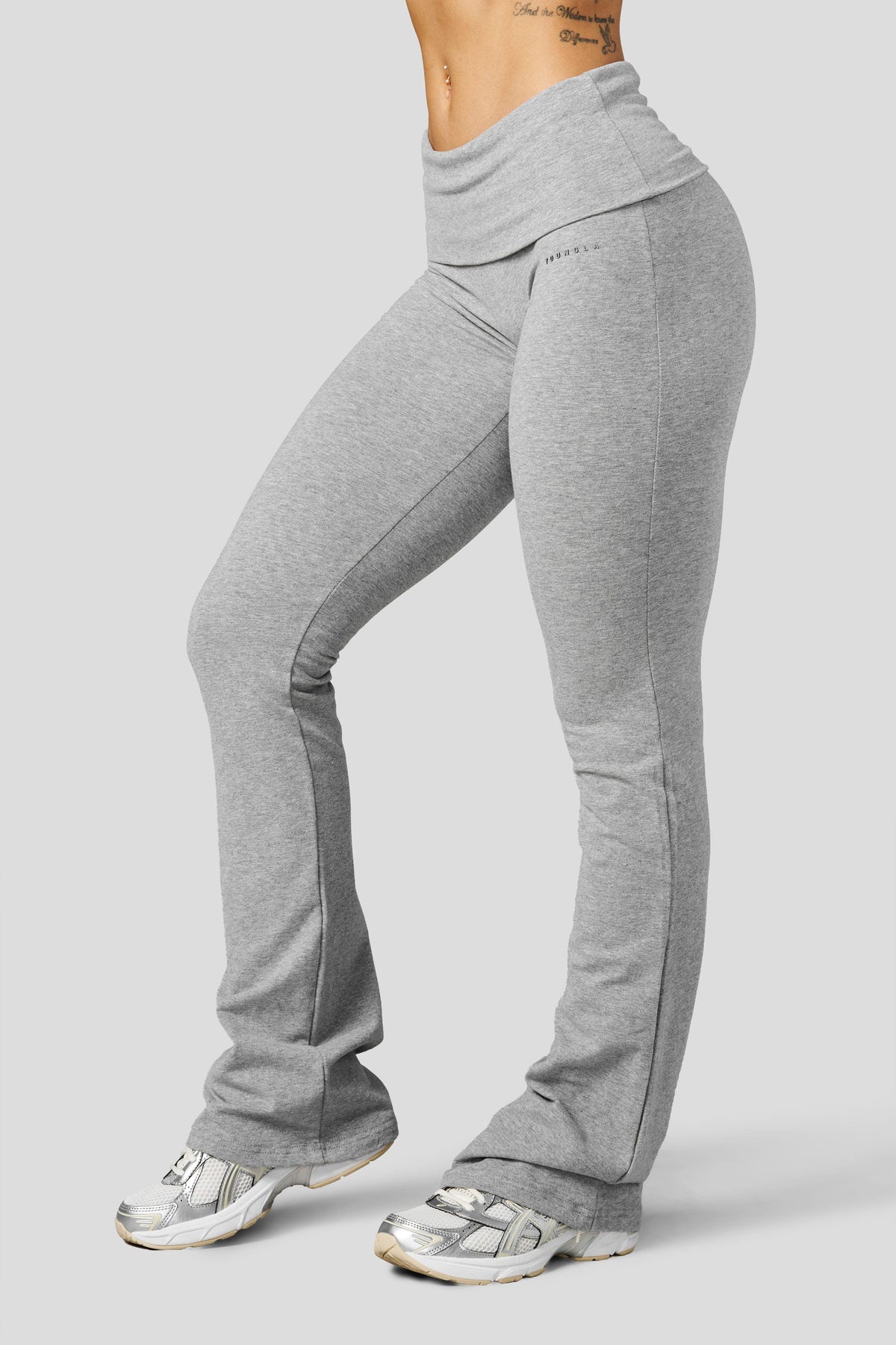 W2305 - Studio Edit Foldover Flares REG