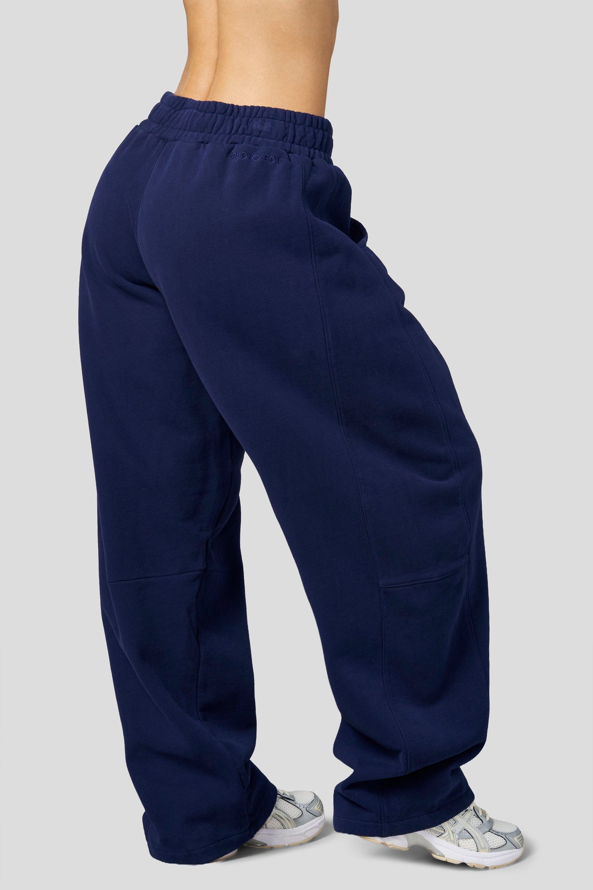 W2255 - Studio Edit Barrel Jogger New