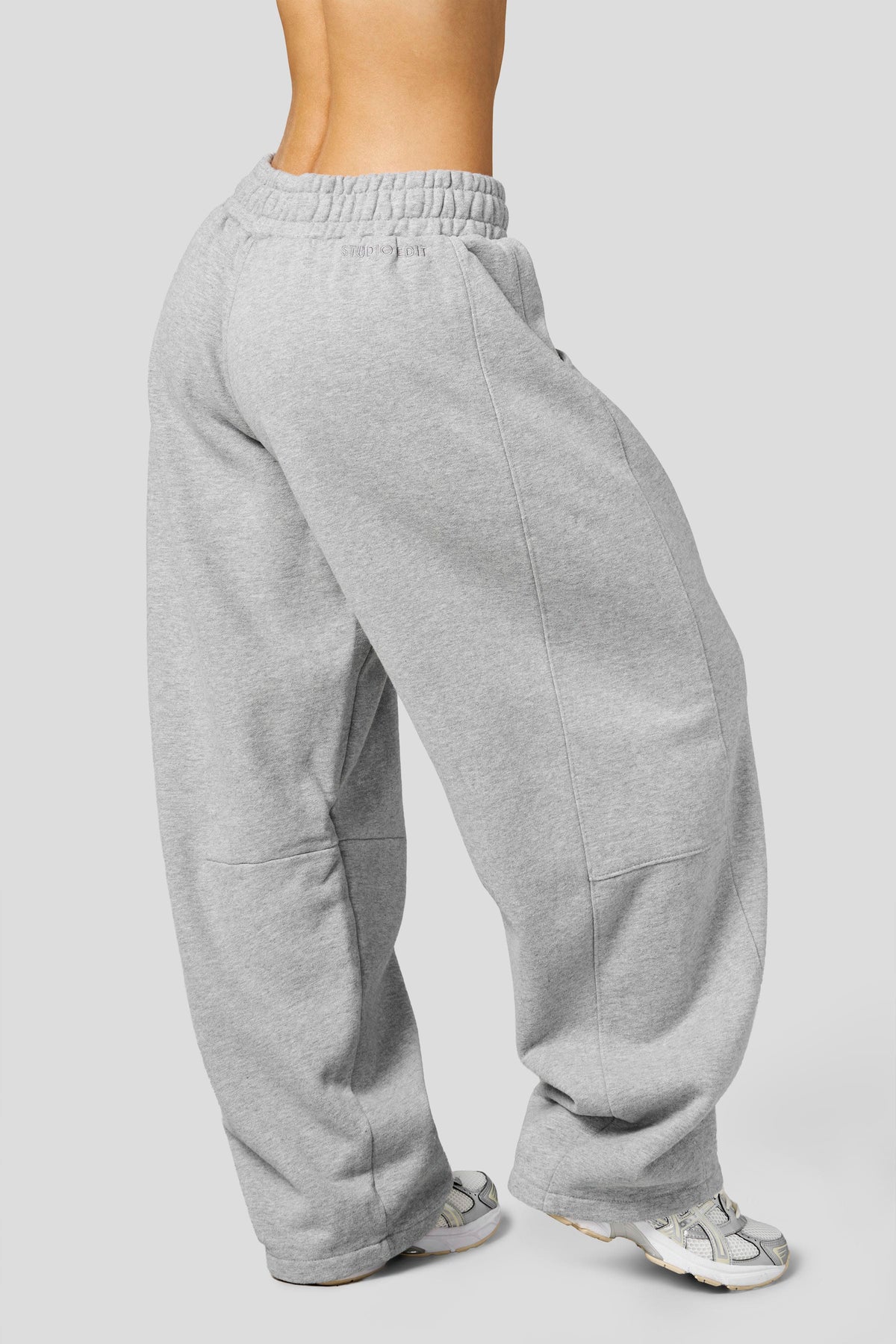 W2255 - Studio Edit Barrel Jogger New