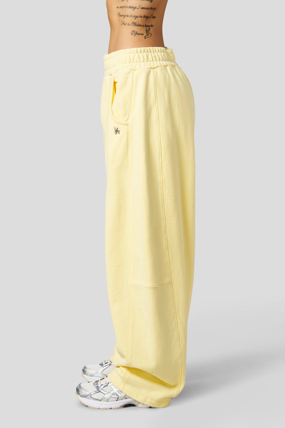 W2255 - Studio Edit Barrel Jogger New