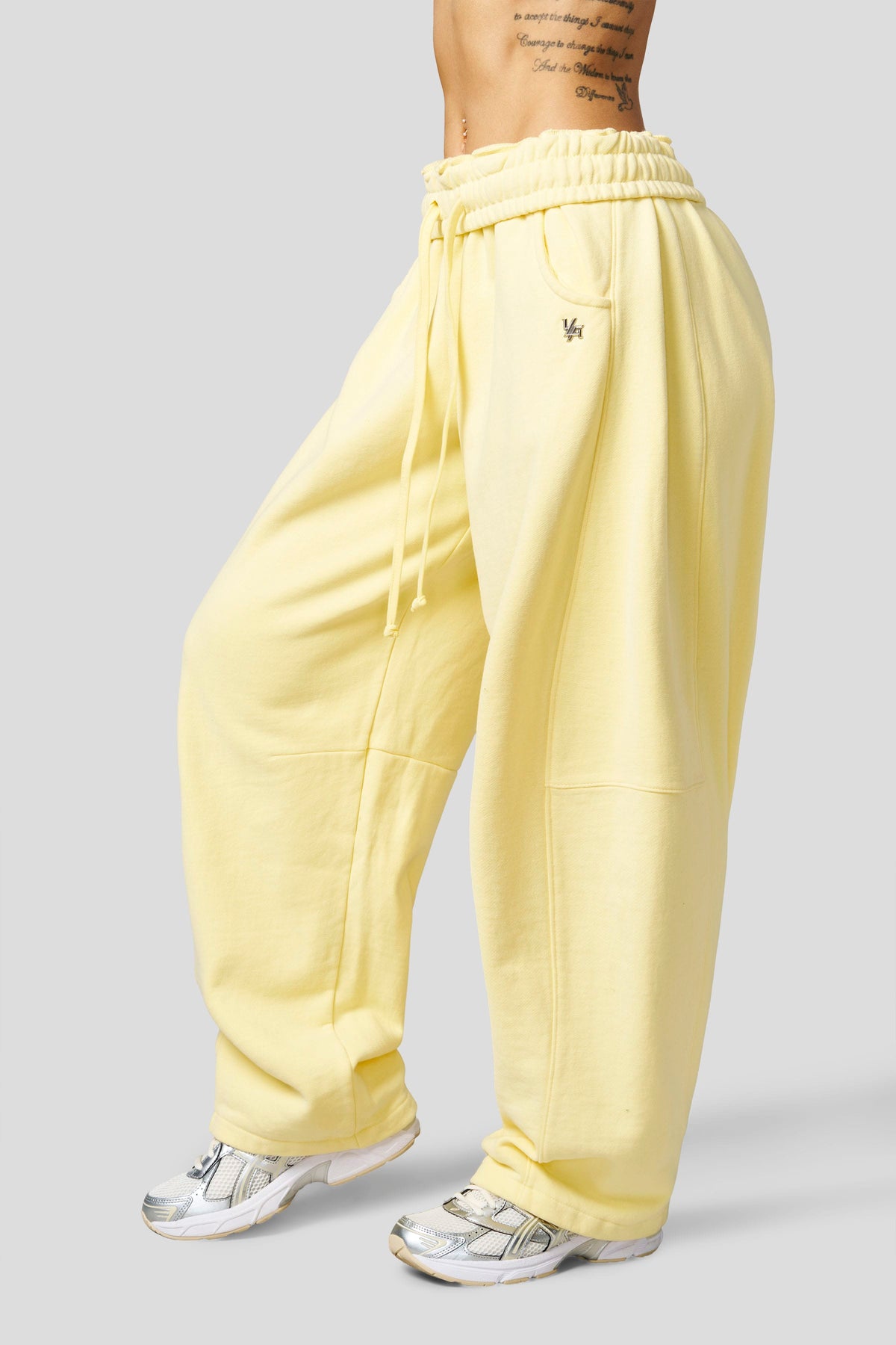 W2255 - Studio Edit Barrel Jogger New